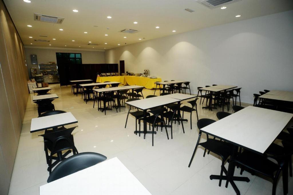 Star-Well Hotel Kuala Lipis Exterior photo