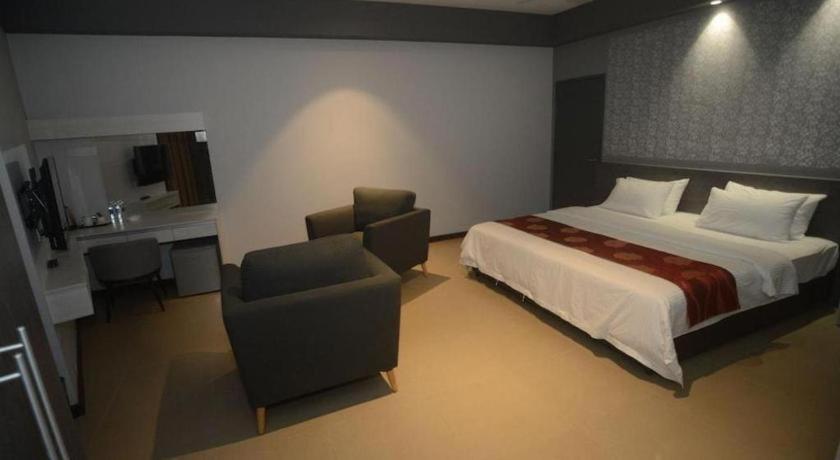 Star-Well Hotel Kuala Lipis Exterior photo