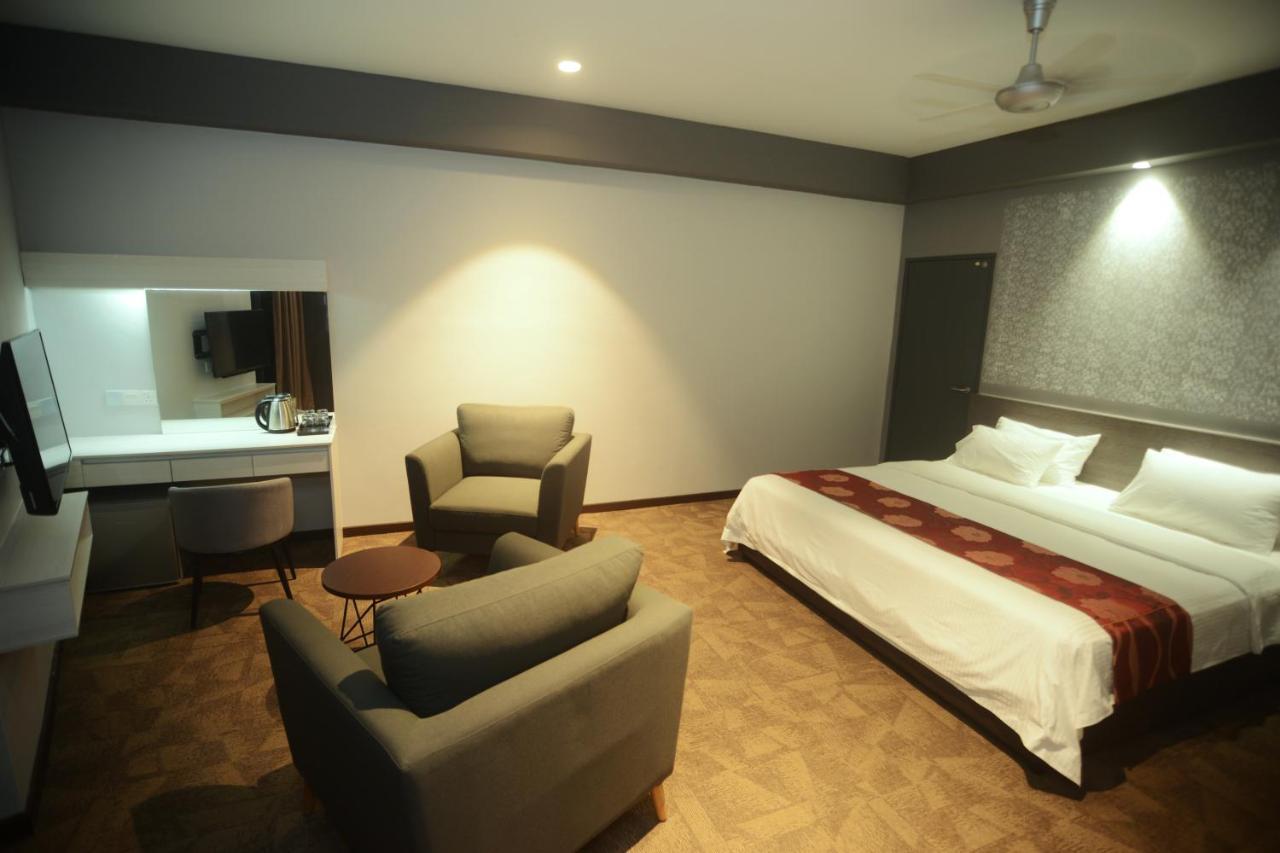 Star-Well Hotel Kuala Lipis Exterior photo